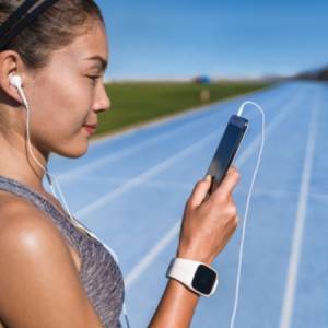 Wskazówki dotyczące wyboru najlepszych akcesoriów audio dla biegaczy